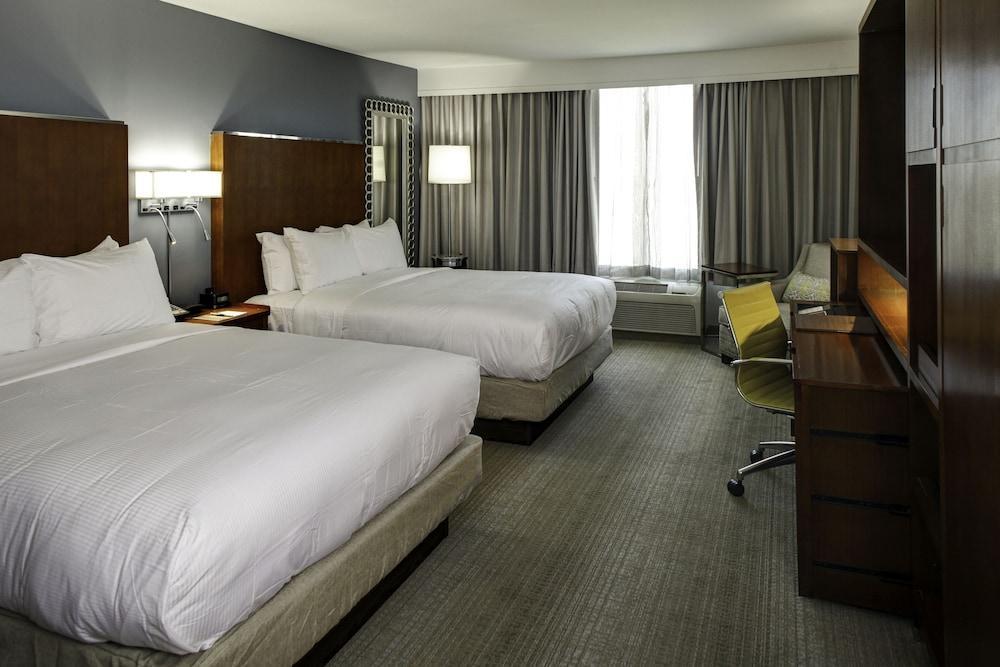 Doubletree By Hilton Hotel Biloxi