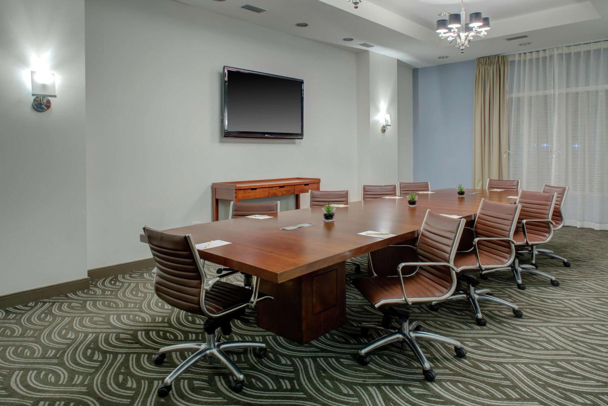 Hotel Doubletree By Hilton Biloxi